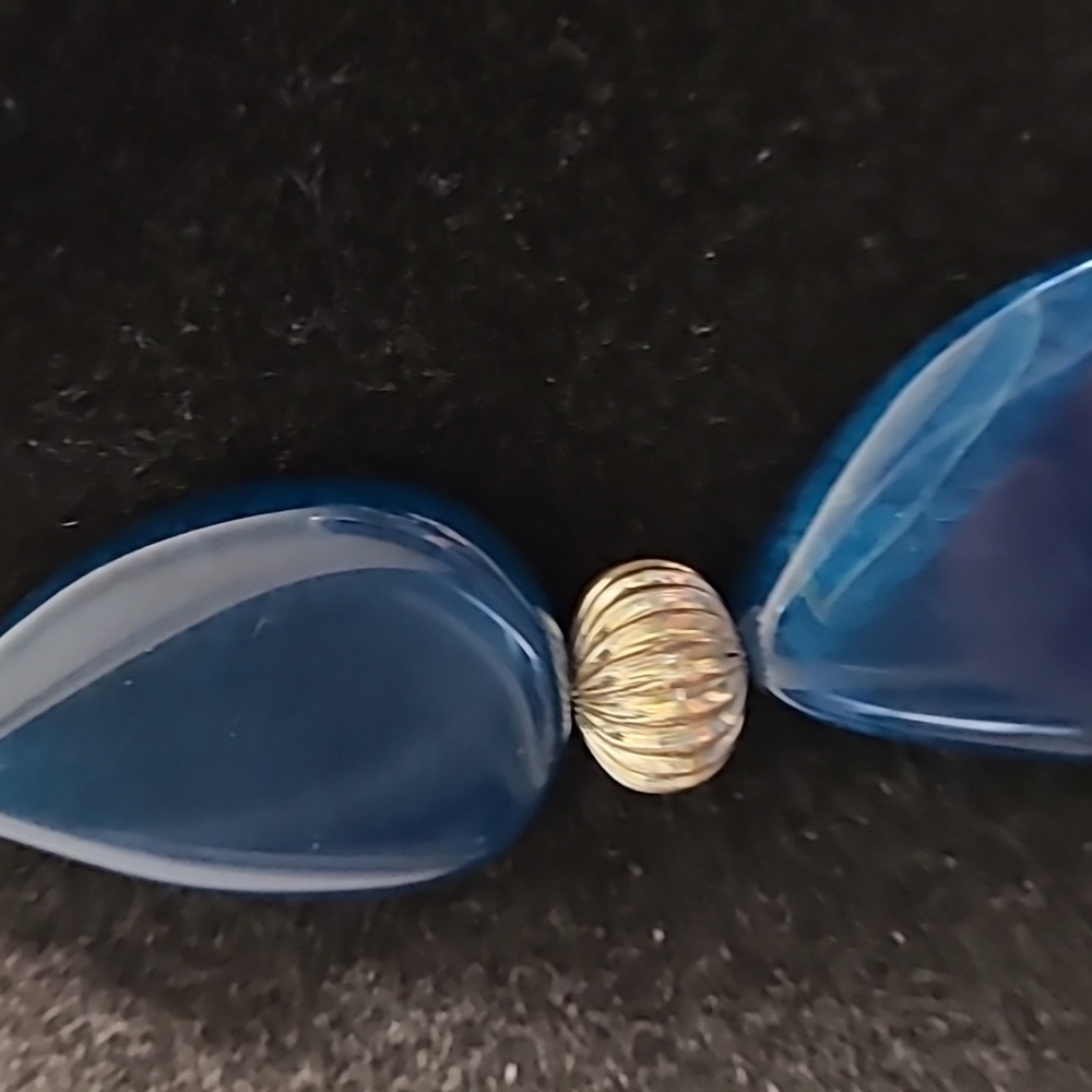 Hand crafted blue fire agate and lapis necklace - Picture 3 of 4